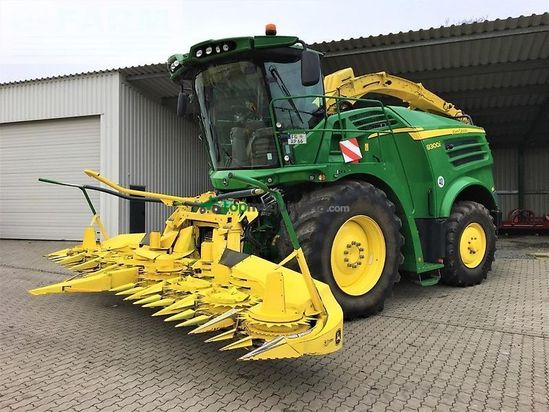 Cosechadora de Cereal - John Deere - 8300i mit kemper 360+ & 639 pickup