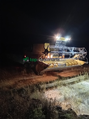 Cosechadora - New Holland - 8050