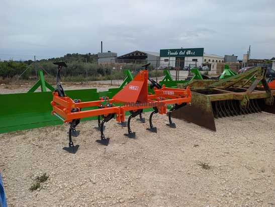 Cultivador Noli modelo CG85 de 9 a 11 brazos