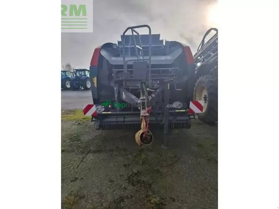 Empacadora gigant - Massey Ferguson - 4160v