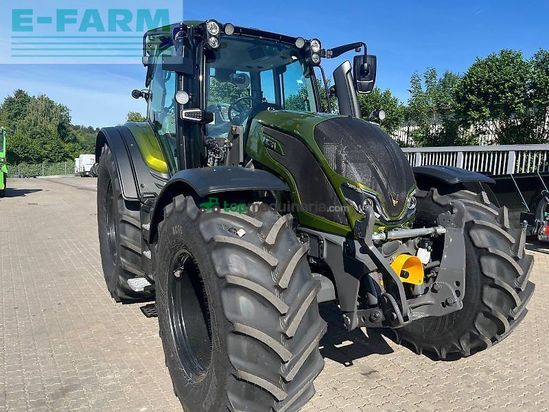 Tractor agrícola - Valtra - n 155 a mit fl. anbauteil und rüfa