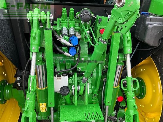 Tractor agrícola - John Deere - 5105m tractor