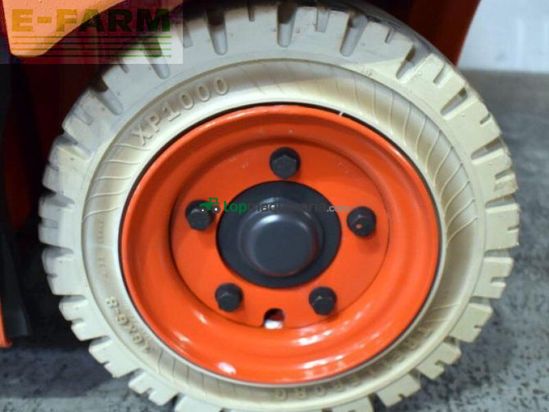 Elevadora - Linde - e 18 ph evo 386-02