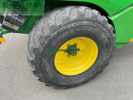 Empacadora gigant - John Deere - 990