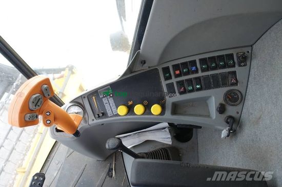 Cosechadora de Cereal - New Holland - tc 5050