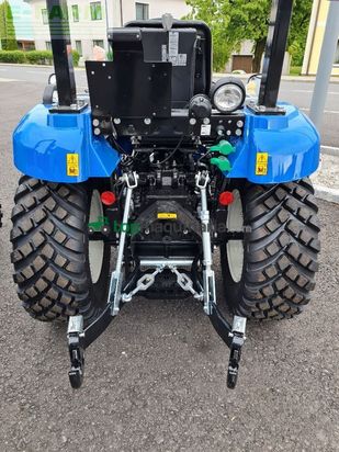 Tractor agrícola - New Holland - boomer 25