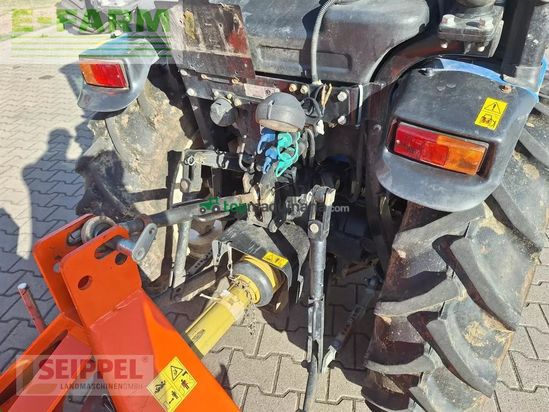 Tractor agrícola - New Holland - boomer 35