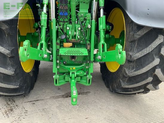 Tractor agrícola - John Deere - 6215r tractor (st24044)