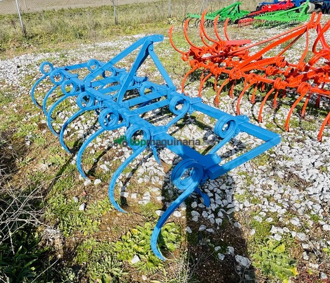Cultivador 13 brazos