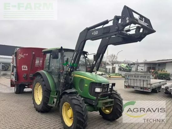 Tractor agrícola - John Deere - 5620