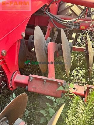 Sembradora - Pöttinger - terrasem c6 artis