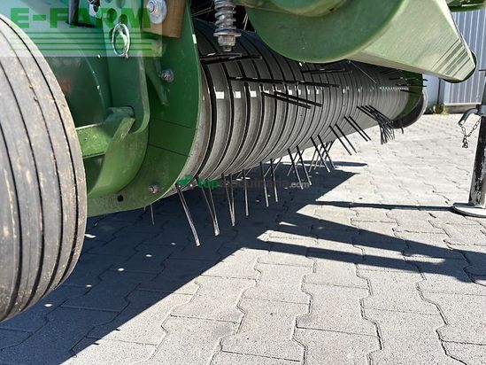 Empacadora gigant - Krone - comprima v 180 xc