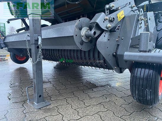 Empacadora gigant - Claas - variant 385 rc pro