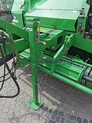 Empacadora gigant - John Deere - v461m