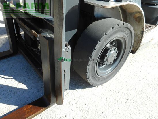 Elevadora - Nissan - y1f2a25 triplex 4,75m + ss + ls