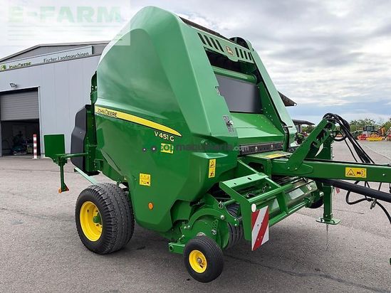 Empacadora gigant - John Deere - v451g