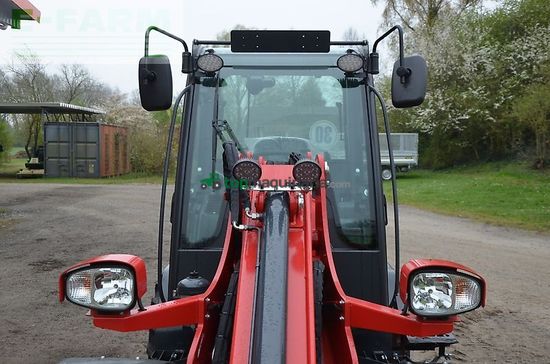 Minicargadora - Schaffer - 4670t-3