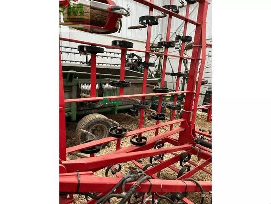 Cultivador - Kverneland - tld 610