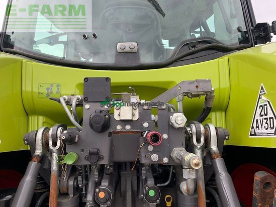Tractor agrícola - Claas - 650 arion tractor (st25367)