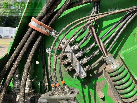 Empacadora gigant - John Deere - v461m - paket für rundballenpr