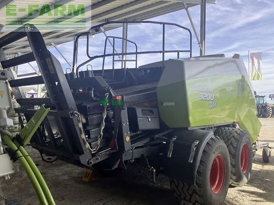 Empacadora gigant - Claas - quadrant 3200 rc