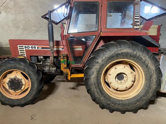 Tractor agrícola - Fiat / Fiatagri - 80-66 con pala Tenias 