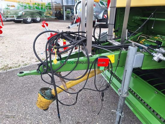Empacadora gigant - Krone - fortima v 1500 mc