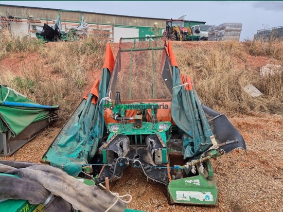 Equipo Recolector Bautista Santillana con paraguas MAI