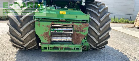 Cosechadora de Cereal - John Deere - 8300