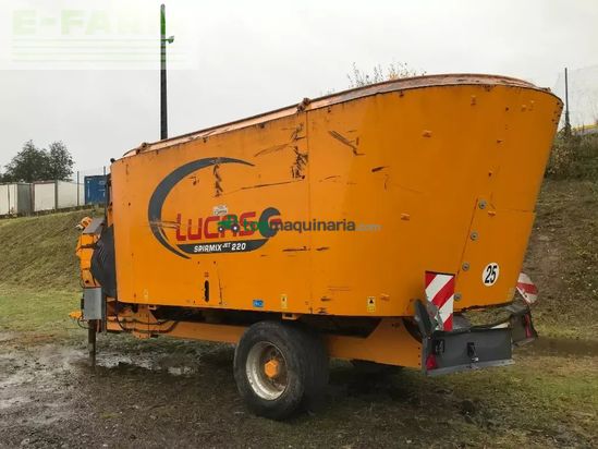 Remolqu esparcidor - Lucas - spirmix jet 220