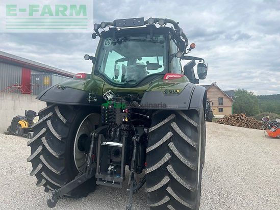 Tractor agrícola - Valtra - t 215d mit rüfa und forstkabine
