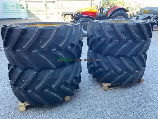Tractor agrícola - JCB - kompletträder 710/70r30 trelleborg