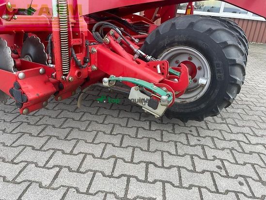 Sembradora - Kverneland - u-drill 3000