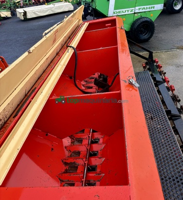 Sembradora en línea convencional - trisem  194 