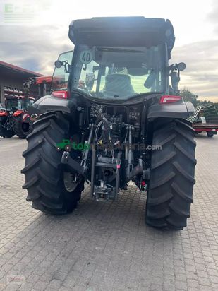 Tractor agrícola - Valtra - a 105 m. fl