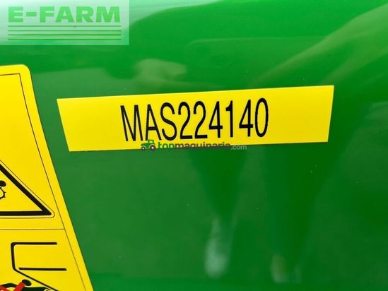 Empacadora gigant - John Deere - v451r