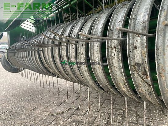 Empacadora gigant - McHale - v660p