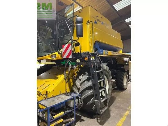 Cosechadora de Cereal - New Holland - csx7080