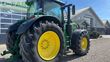 Tractor agrícola - John Deere - 6215r med frontlift og front pto på
