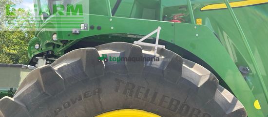 Cosechadora de Cereal - John Deere - 8300