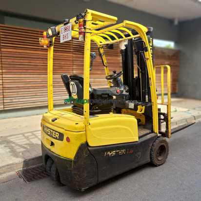 Carretilla eléctrica - Hyster - j1 1.8XNT MATRICULADA