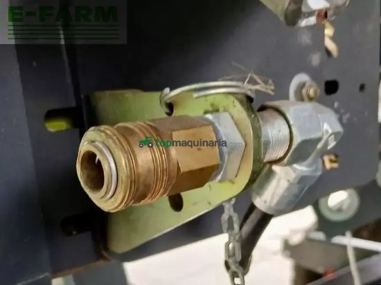 Empacadora gigant - Claas - quadrant 3400 rc