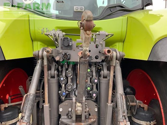 Tractor agrícola - Claas - 650 arion tractor (st24495)