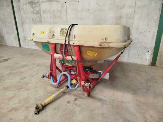 Abonadora de doble plato Aguirre en perfecto estado. 