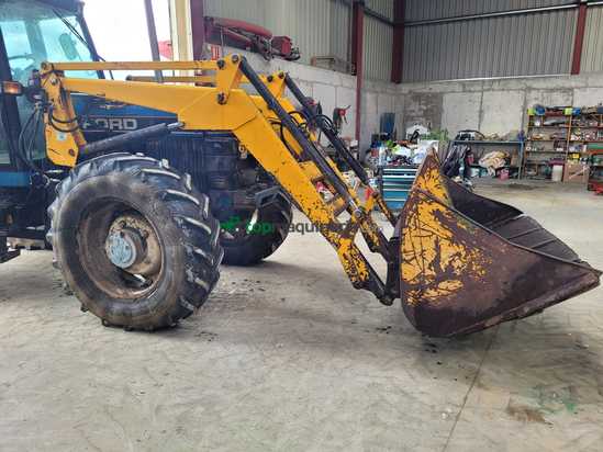 Pala para tractor b3 serie 100. 