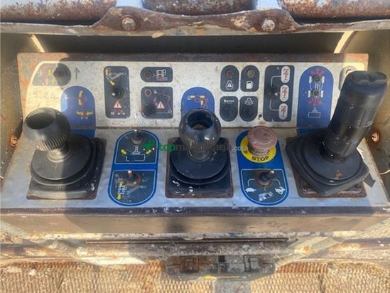 Brazo MANITOU 160ATJ EJE OSCILANTE