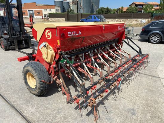 Sembradora en línea convencional - Sola Tricombi-194