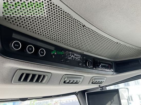 Cosechadora de Cereal - Claas - trion 750 + v770