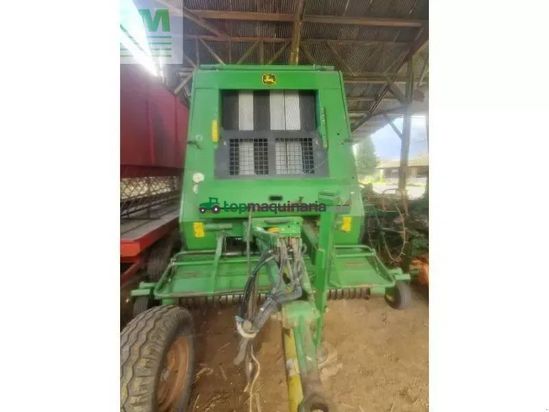 Empacadora gigant - John Deere - 592