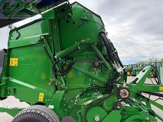 Empacadora gigant - John Deere - v451g